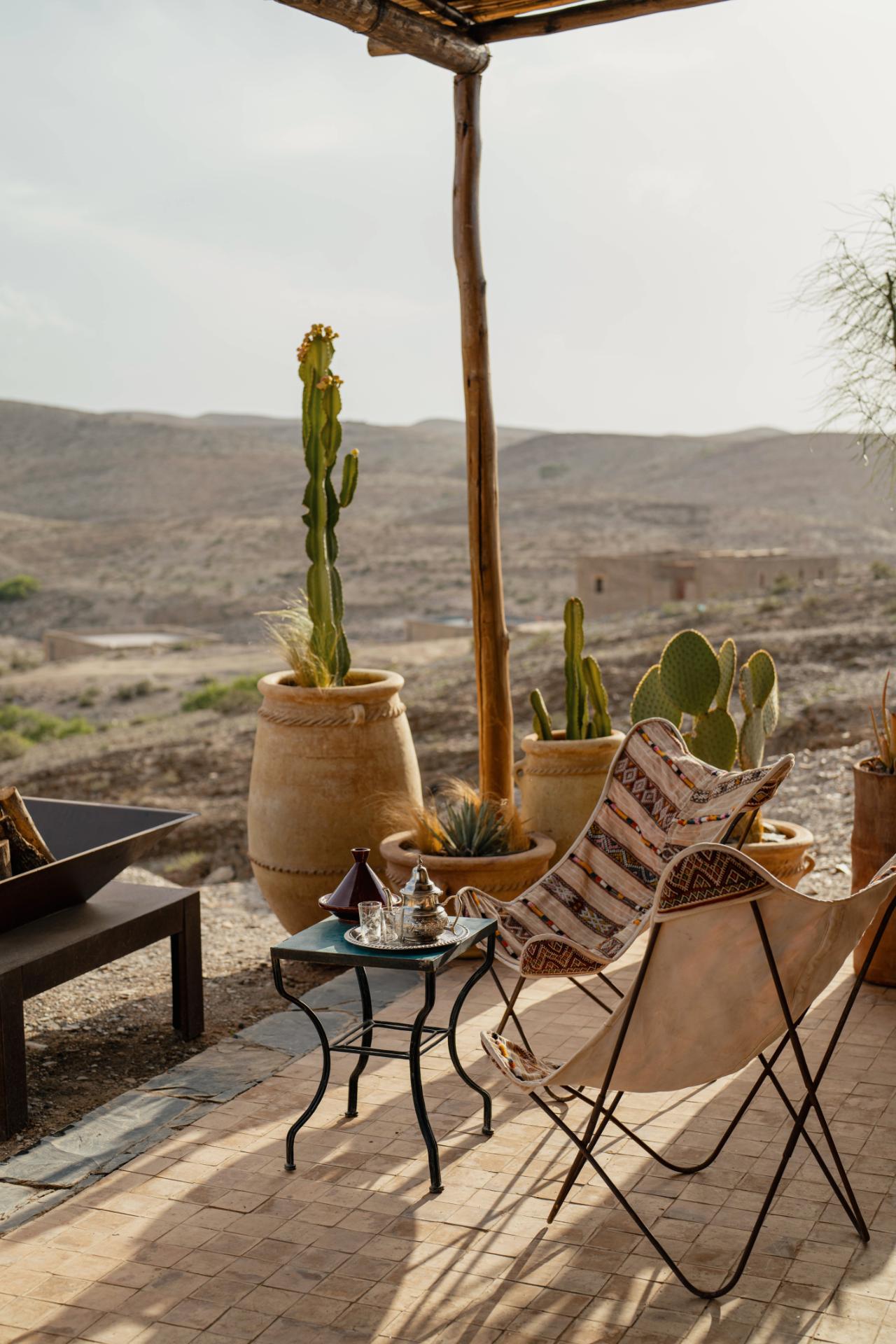 Nomad’s Land Marrakech : écolodge dans le désert d’Agafay avec hébergements, restaurant, spa, activités et expériences uniques