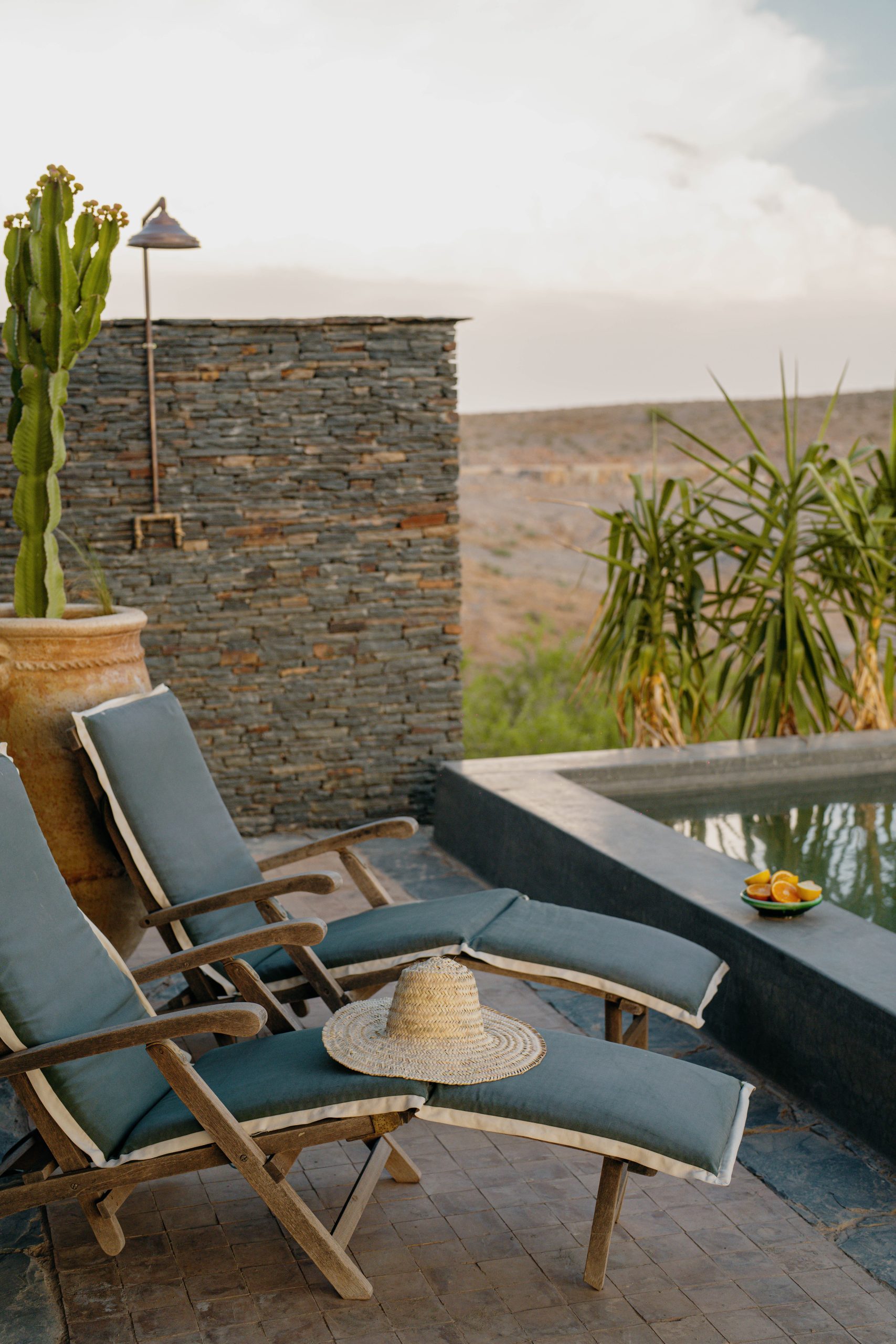 Nomad’s Land Marrakech : écolodge dans le désert d’Agafay avec hébergements, restaurant, spa, activités et expériences uniques