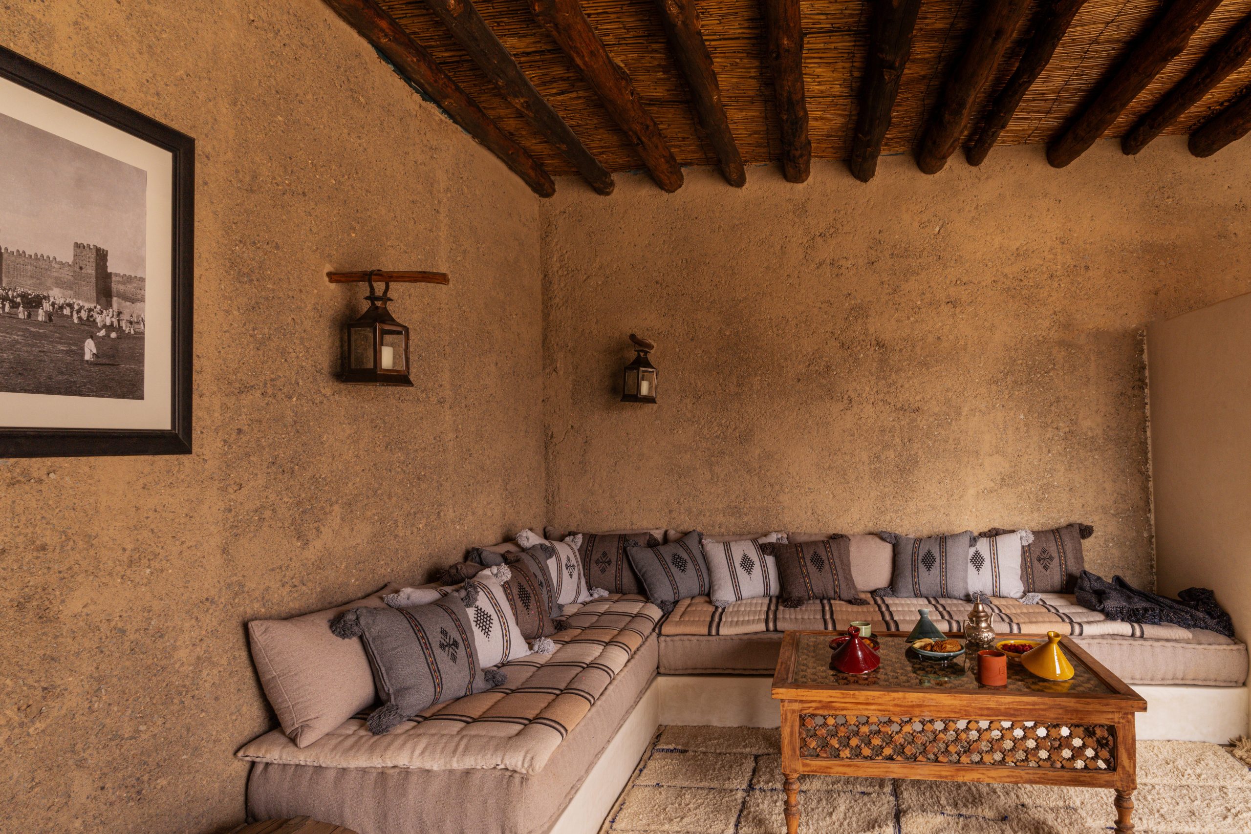 Nomad’s Land Marrakech : écolodge dans le désert d’Agafay avec hébergements, restaurant, spa, activités et expériences uniques