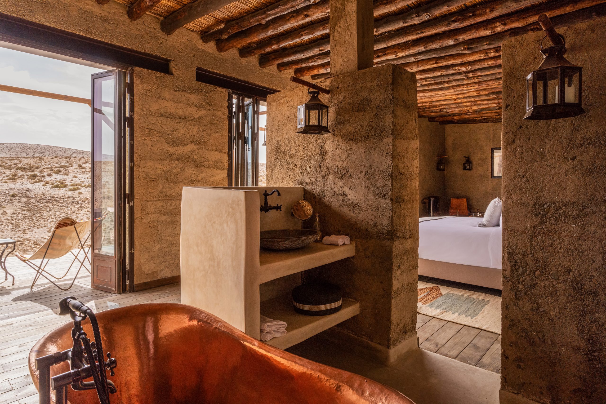 Nomad’s Land Marrakech : écolodge dans le désert d’Agafay avec hébergements, restaurant, spa, activités et expériences uniques